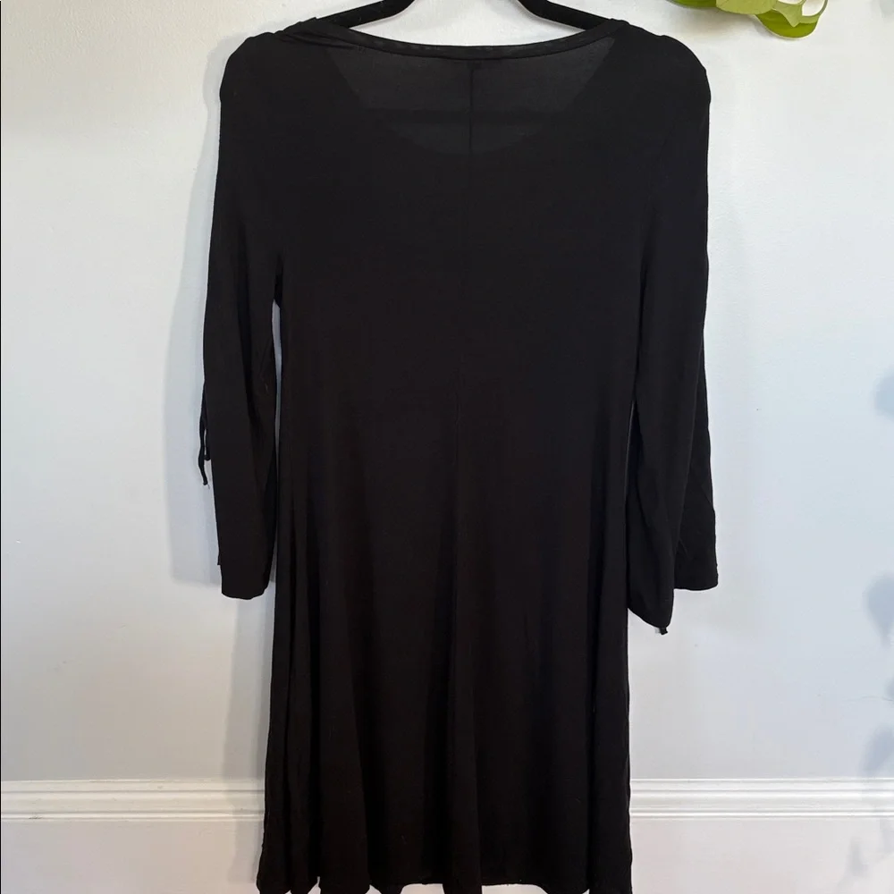 Express Black Lace-Up Sleeve Dress - Picture 3 of 5